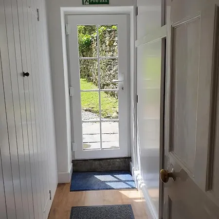 Foxghyll Bed & Breakfast 4*