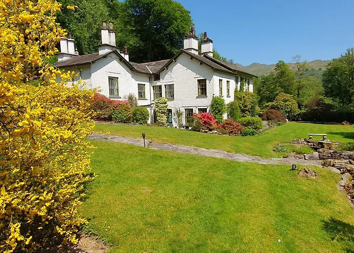 Foxghyll Bed & Breakfast 4*