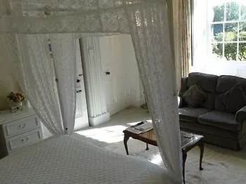 Foxghyll Bed & Breakfast 4*